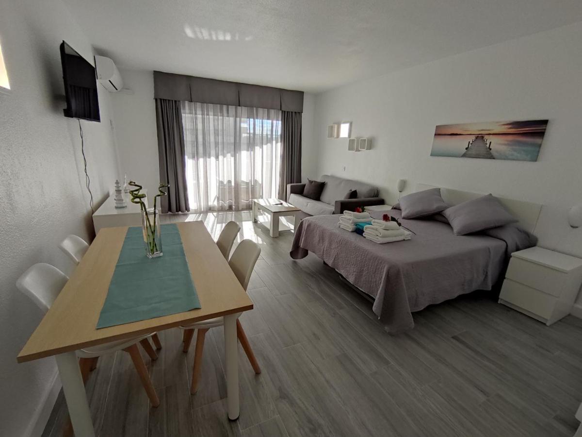 Estudio Benalbeach Primera Linea De Playa Benalmadena Exterior photo